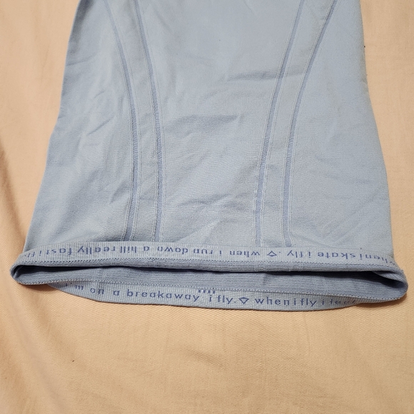 Ivivva Fly Tech long sleeve bundle size 10 - Picture 8 of 11